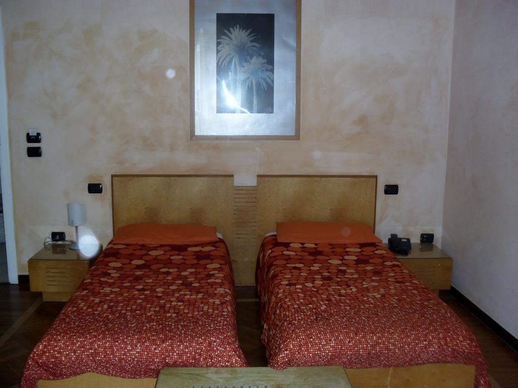 Hotel Clarean Napoli Esterno foto