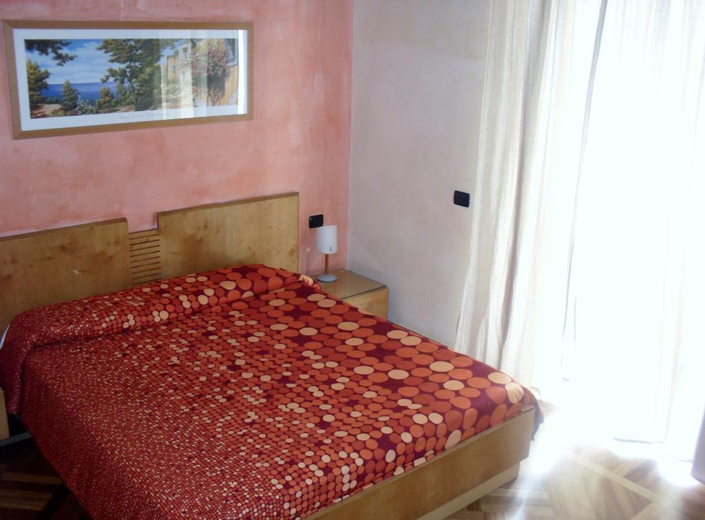 Hotel Clarean Napoli Camera foto